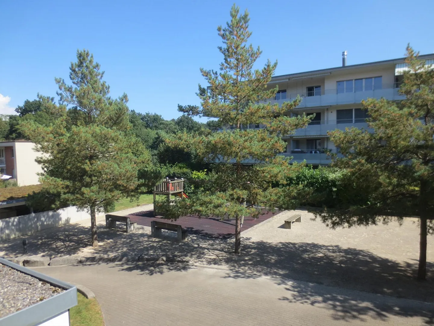Modernes Apartment mit grossem Balkon - Foto 24 von 30