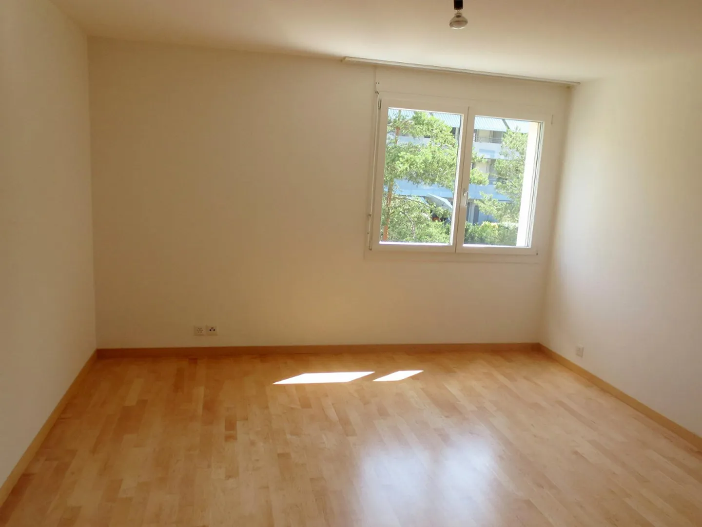 Modernes Apartment mit grossem Balkon - Foto 22 von 30