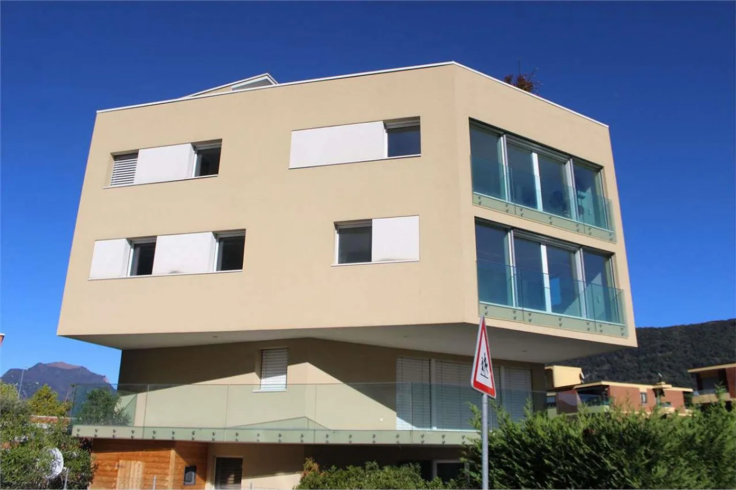 Melide: 4.5 rooms with lake view and rooftop terrace - Photo 7 of 8