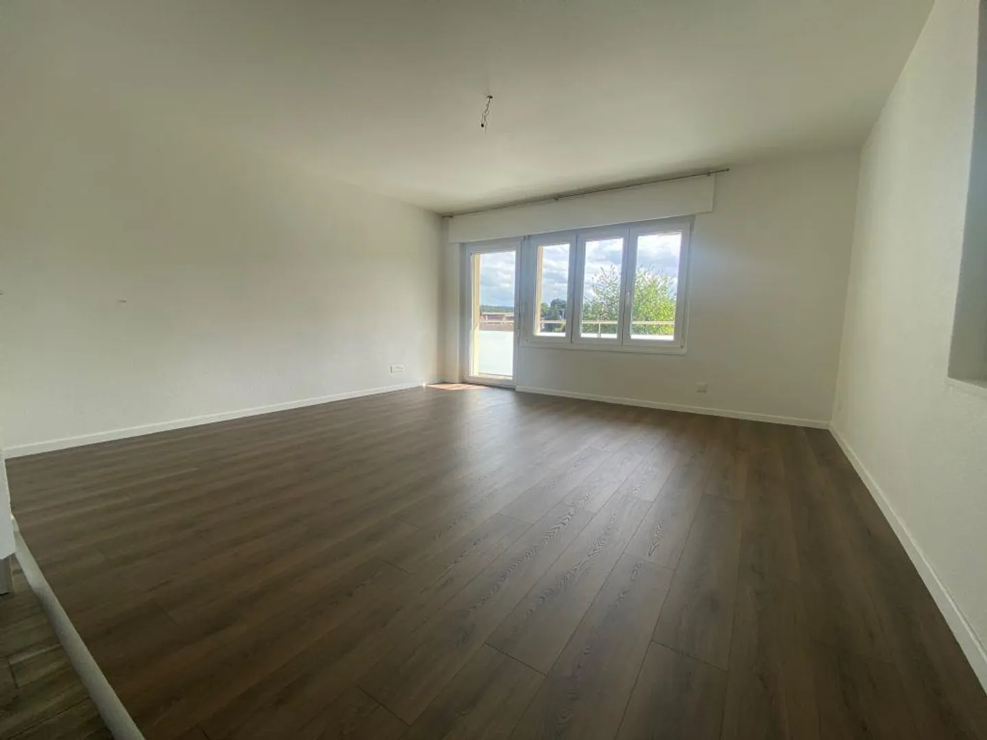 APPARTAMENTO SOTTO IL TETTO | ACCOGLIENTE | CENTRALE - Foto 3 di 8