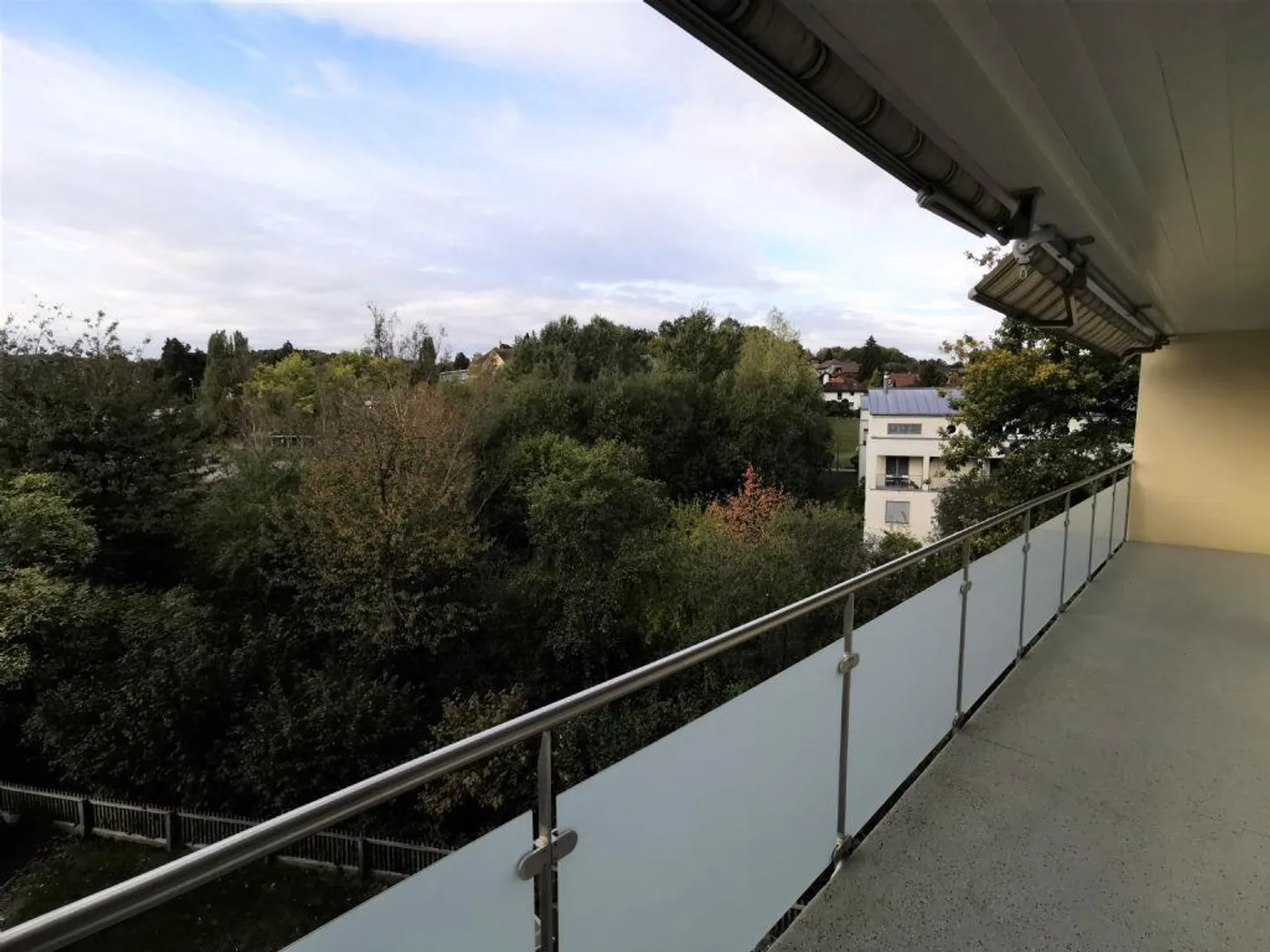 APPARTAMENTO SOTTO IL TETTO | ACCOGLIENTE | CENTRALE - Foto 8 di 8