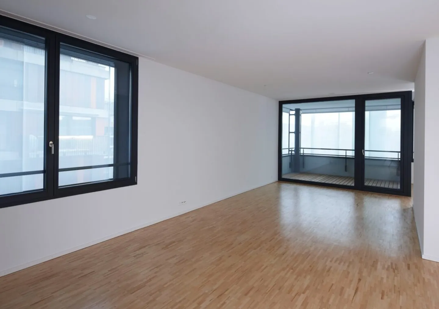 Original apartment directly at HB Winterthur - Photo 3 of 7