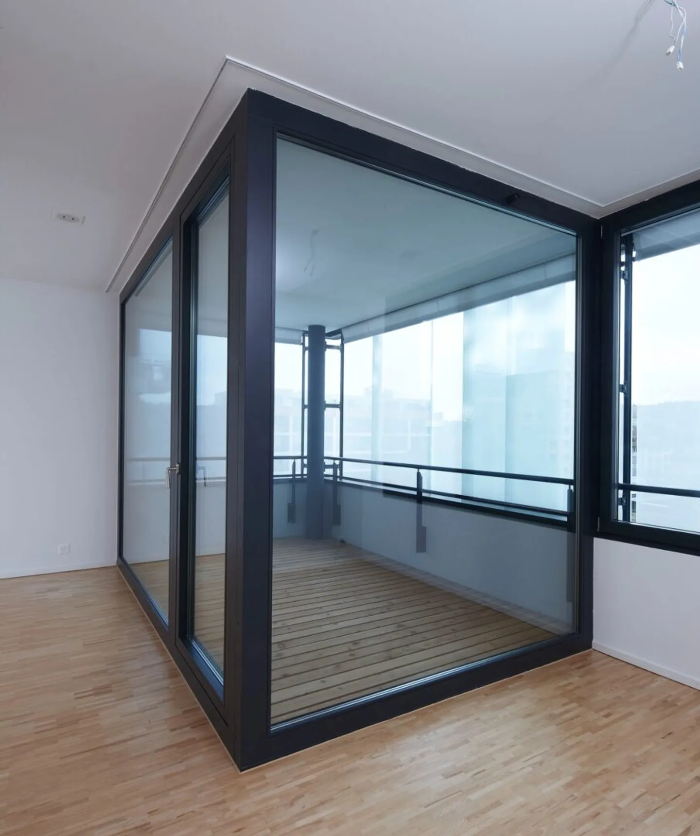 Original apartment directly at HB Winterthur - Photo 7 of 7