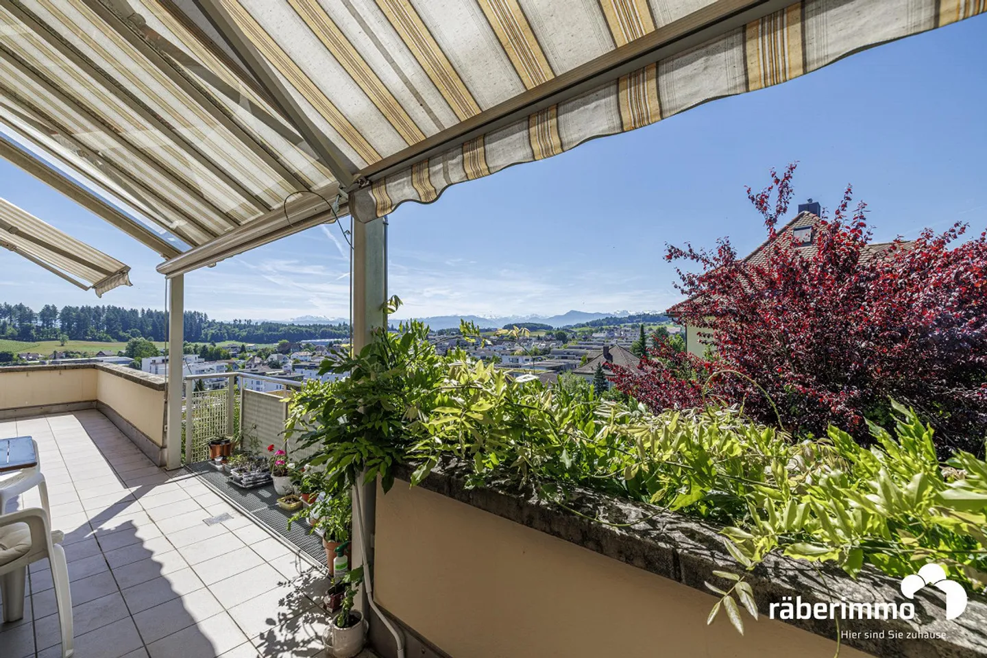 WOHNHAUS MIT 4 WHG AN BESTER HANGLAGE - GF: 1'370 M2 - Foto 5 von 10