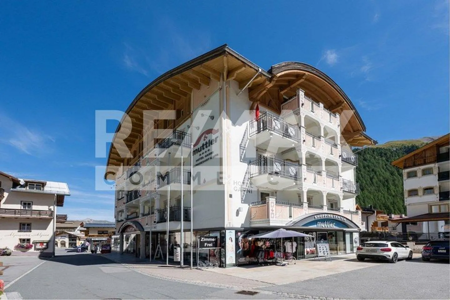 Propriété commerciale de premier plan à Samnaun : Hôtel Garni 4 étoiles et boutique hors taxes - Photo 1 sur 10
