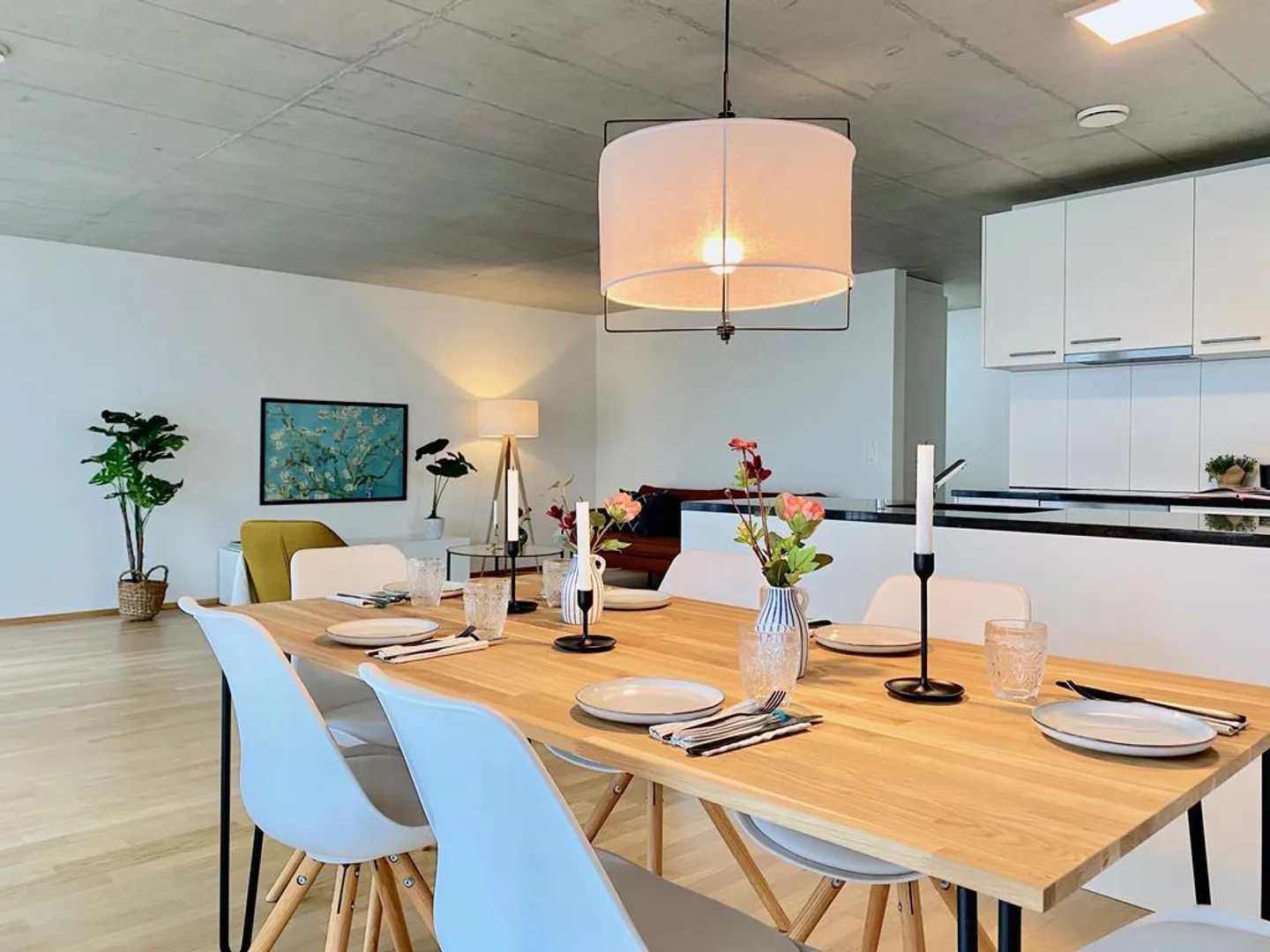 Bright 2.5-room apartment in an attractive location - Photo 2 of 7