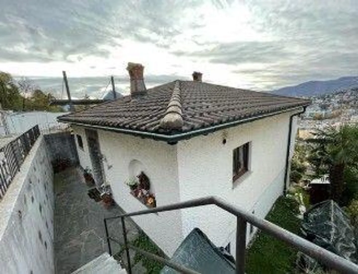 Casa singola in affitto - Foto 4 di 13