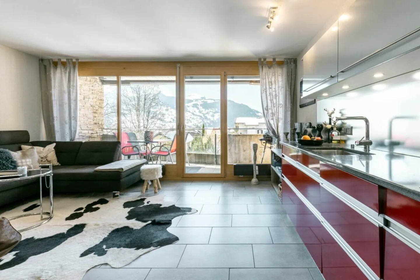 Zentrale Wohnung mit Bergblick - Foto 7 von 15