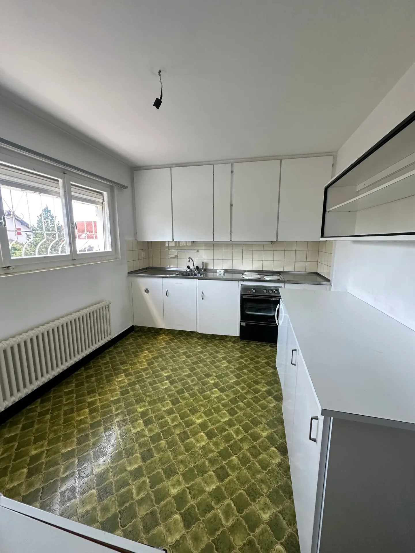 Maison jumelée à Hofstetten-Flüh – Objet de rénovation bien situé - Photo 20 sur 35