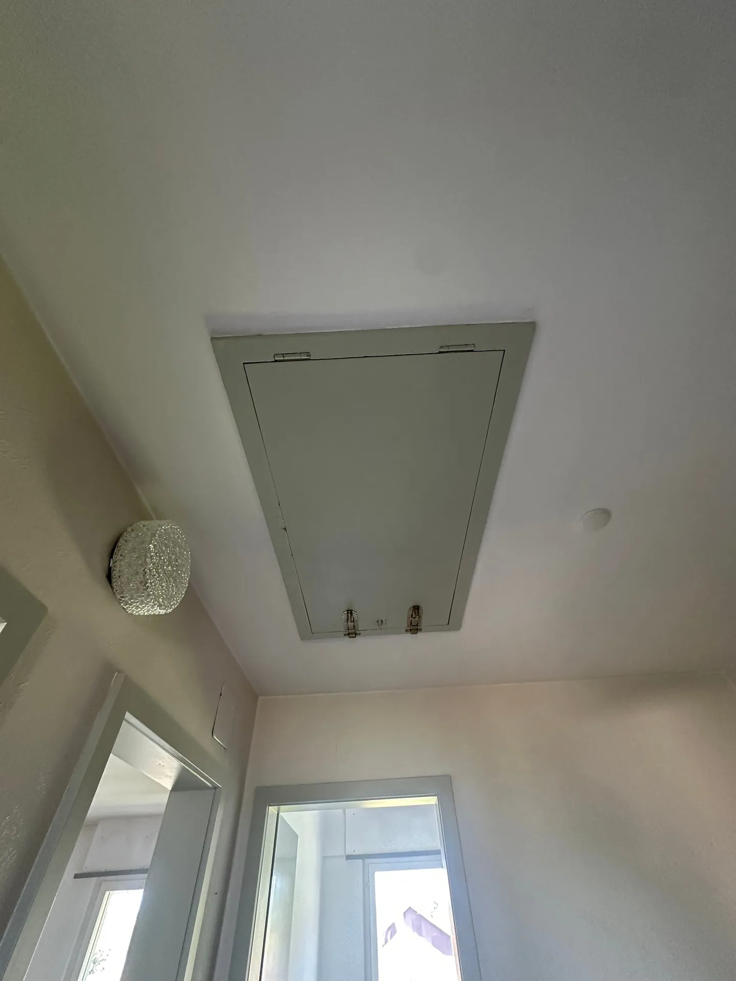 Maison jumelée à Hofstetten-Flüh – Objet de rénovation bien situé - Photo 7 sur 35