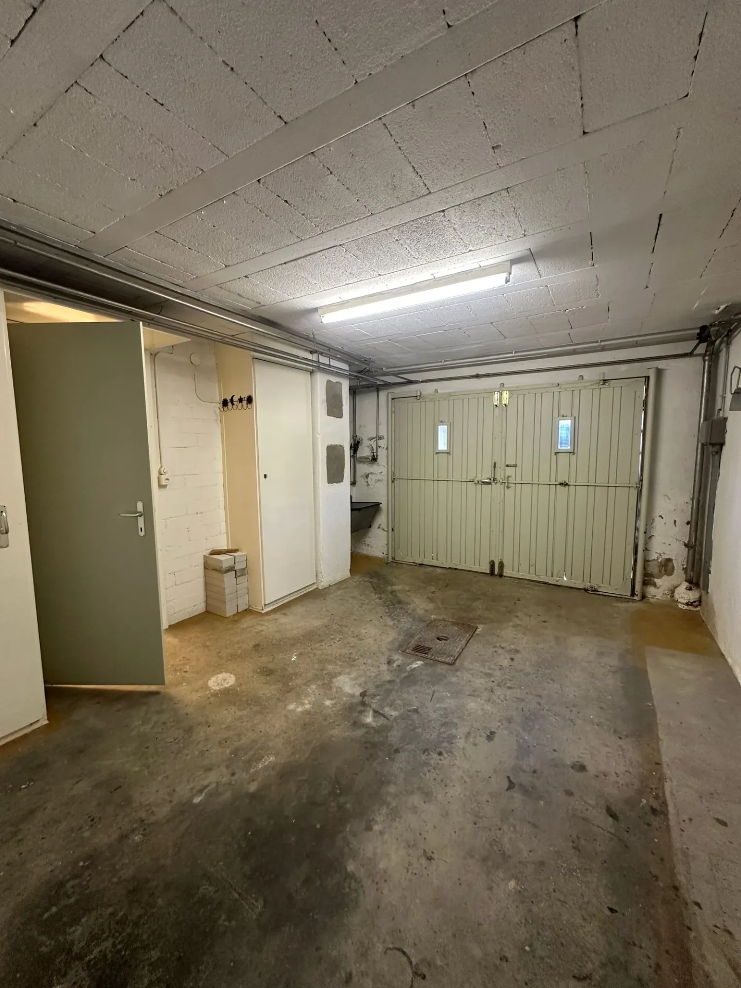 Maison jumelée à Hofstetten-Flüh – Objet de rénovation bien situé - Photo 11 sur 35