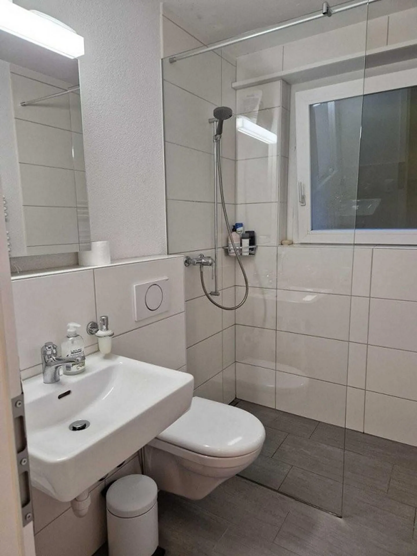 Appartamento mansardato con charme a Niederscherli - Foto 3 di 7