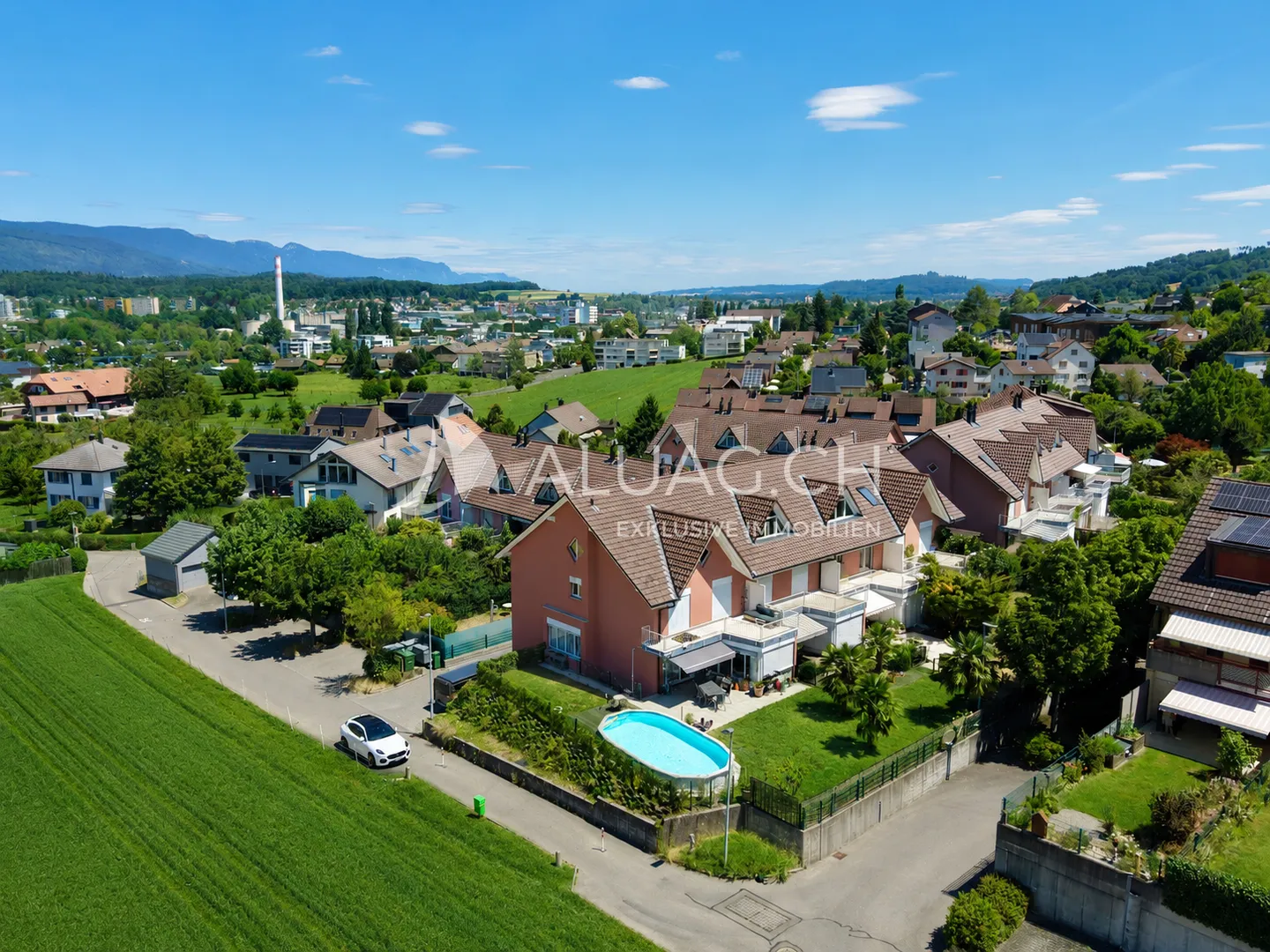 Affascinante Casa a Schiera con Molto Potenziale - Foto 1 di 15