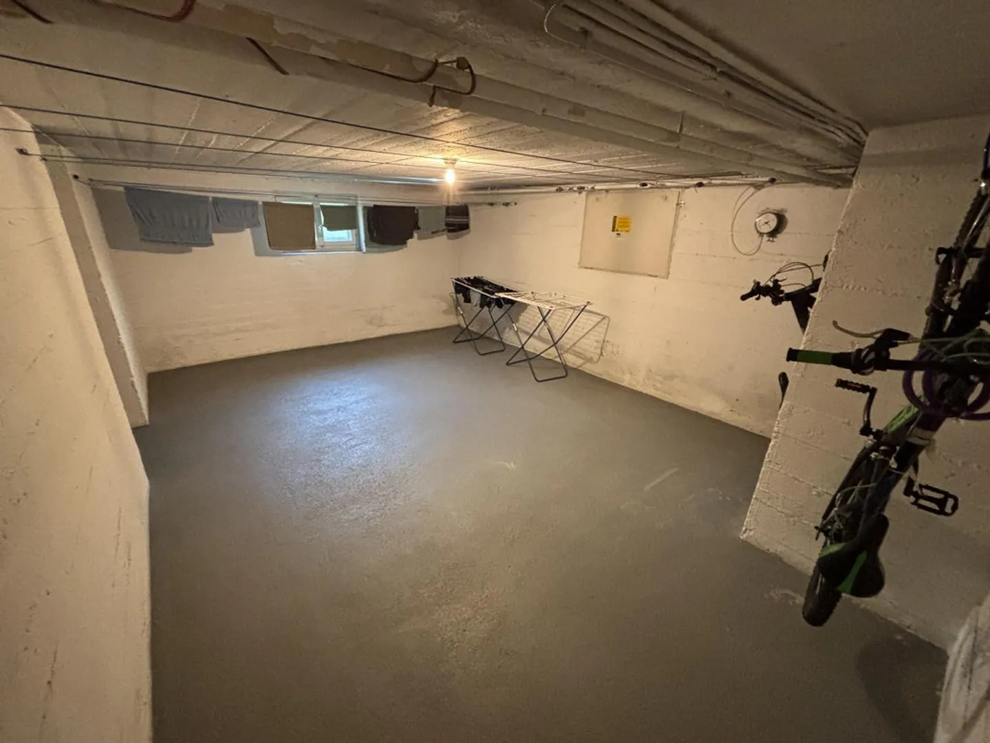 4.5-room apartment, partially renovated, on the second floor of a residential building in a quiet and sunny location./4.5-room apartment located on the 2nd floor - Photo 15 of 20