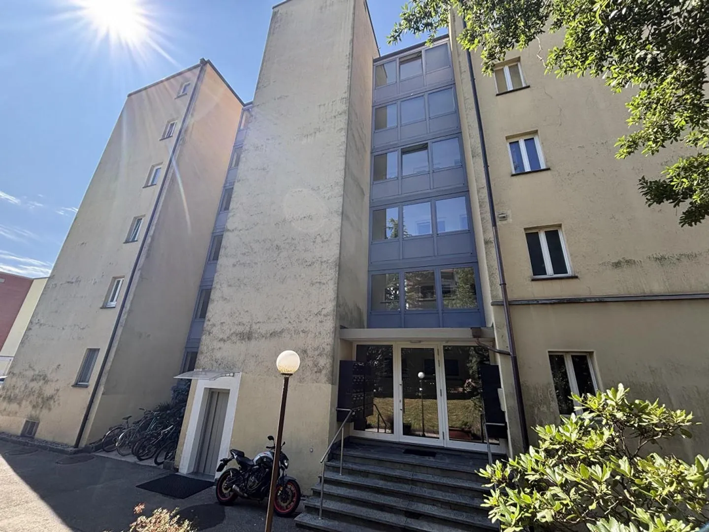 4.5-room apartment, partially renovated, on the second floor of a residential building in a quiet and sunny location./4.5-room apartment located on the 2nd floor - Photo 16 of 20