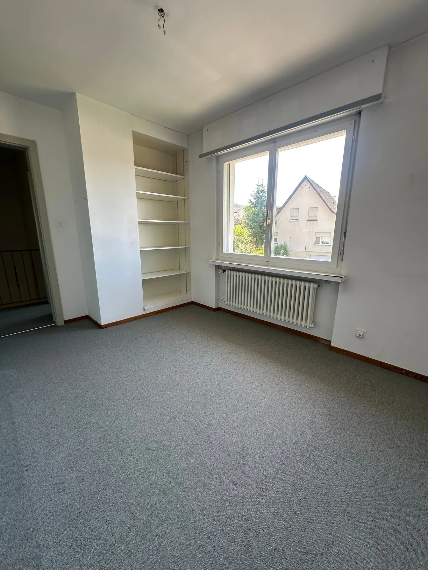 Maison jumelée à Hofstetten-Flüh – Objet de rénovation bien situé - Photo 26 sur 35