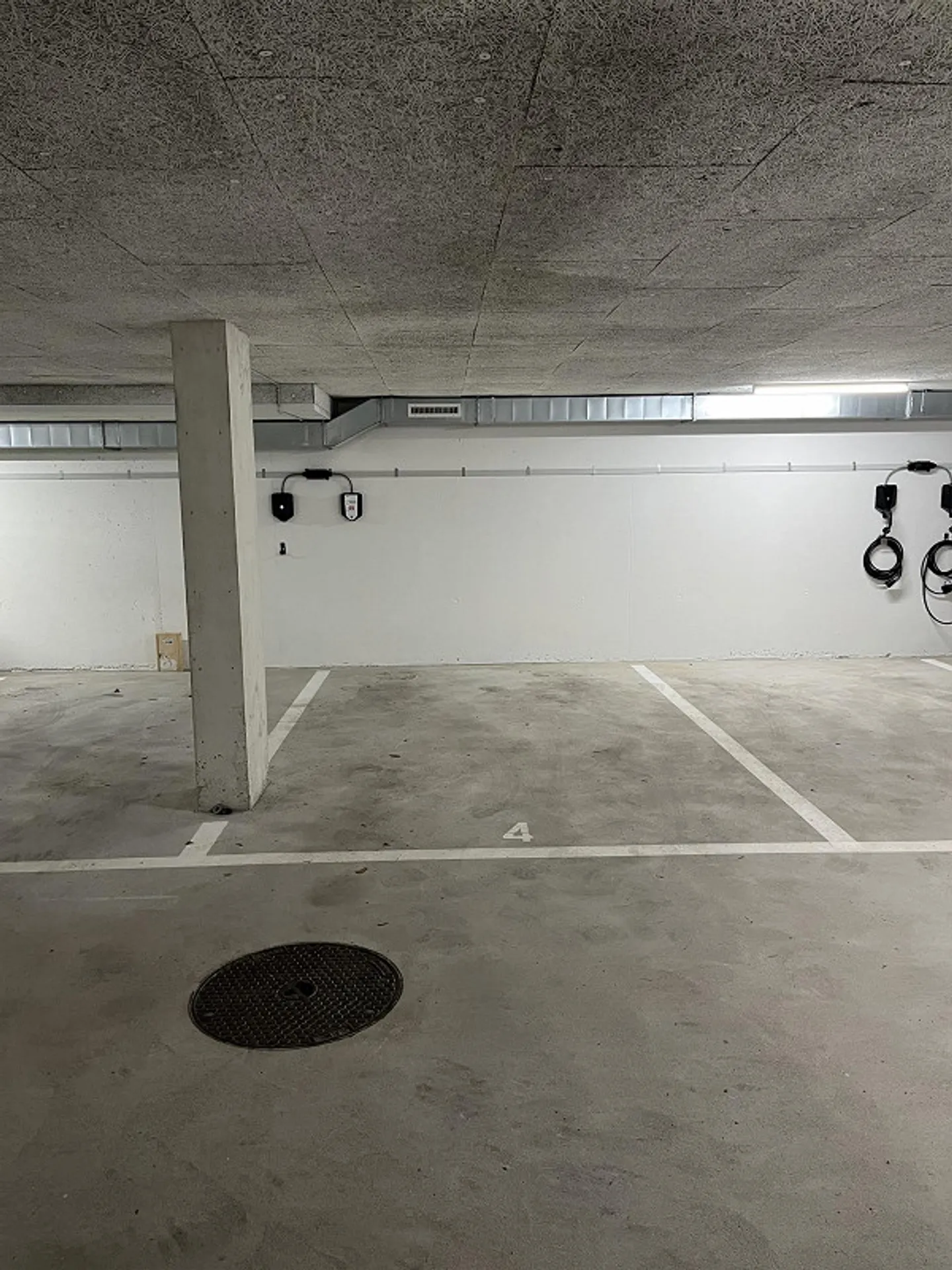 Underground parking space near the university - Photo 1 of 5
