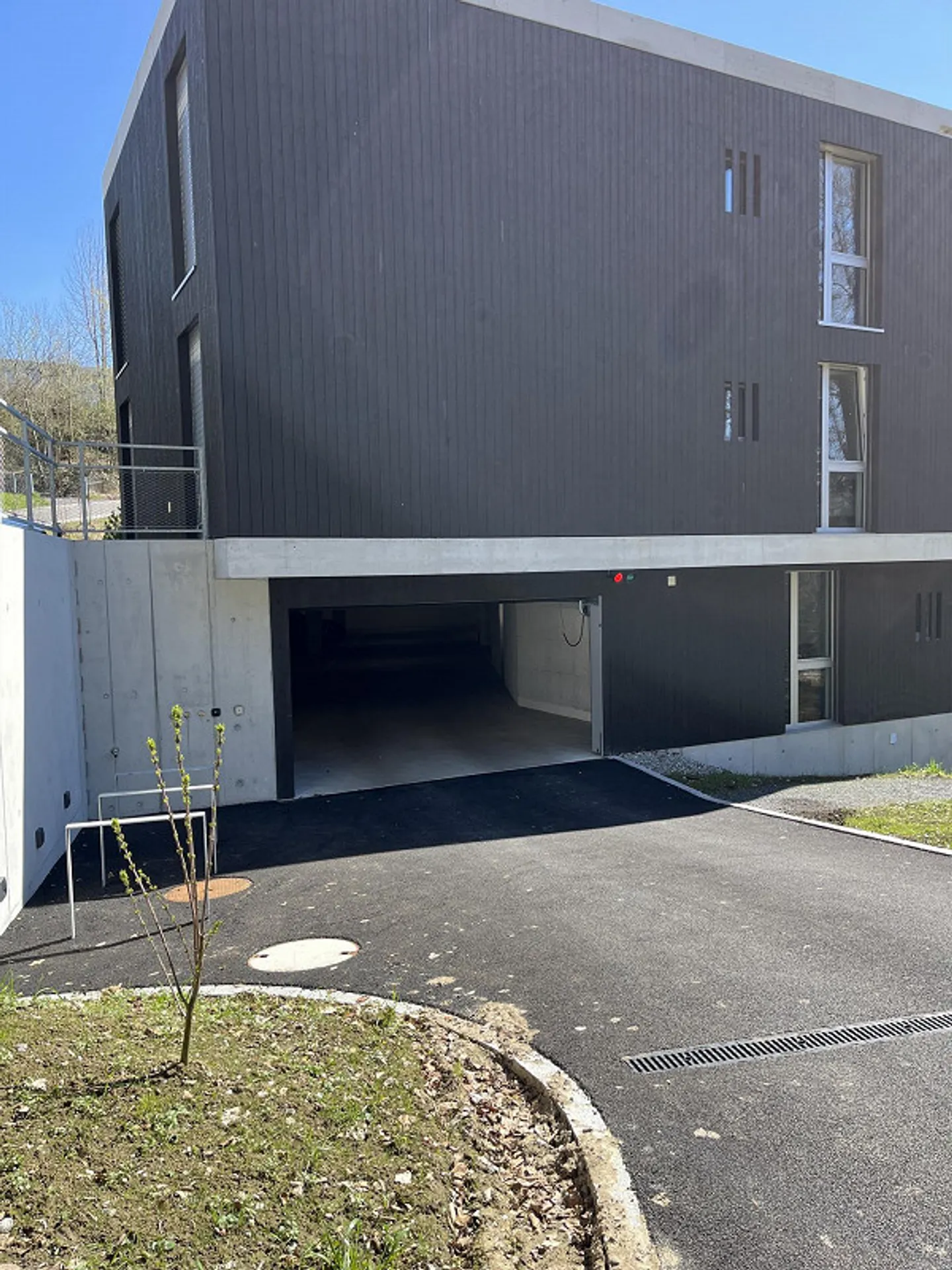 Underground parking space near the university - Photo 3 of 5