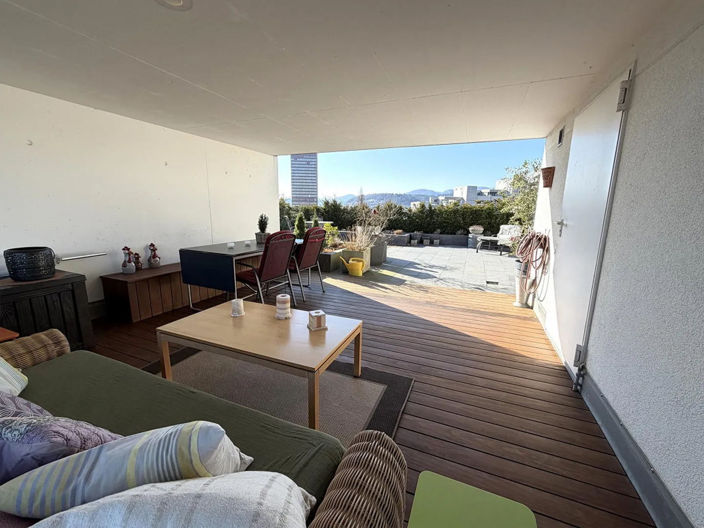 Penthouse avec grande terrasse sur le toit – 4.5 pièces au-dessus des toits d'Aarau - Photo 10 sur 15
