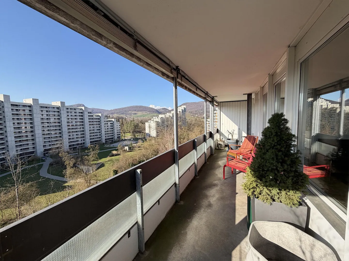 Penthouse avec grande terrasse sur le toit – 4.5 pièces au-dessus des toits d'Aarau - Photo 12 sur 15
