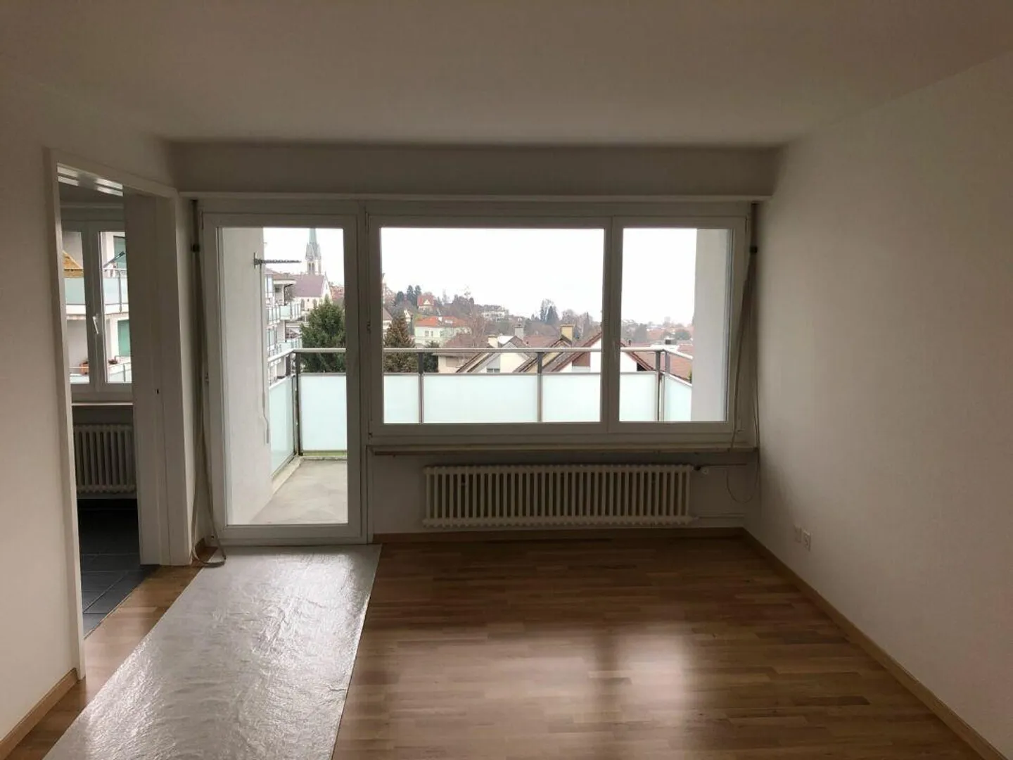 Apartment for rent - Photo 3 of 7