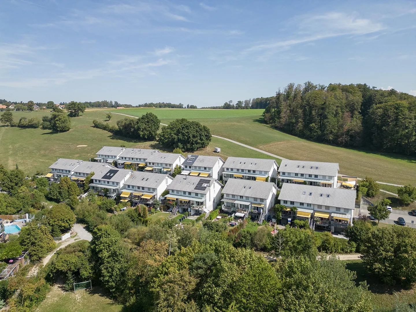 Charmantes Familienhaus in der Natur - Foto 1 von 13