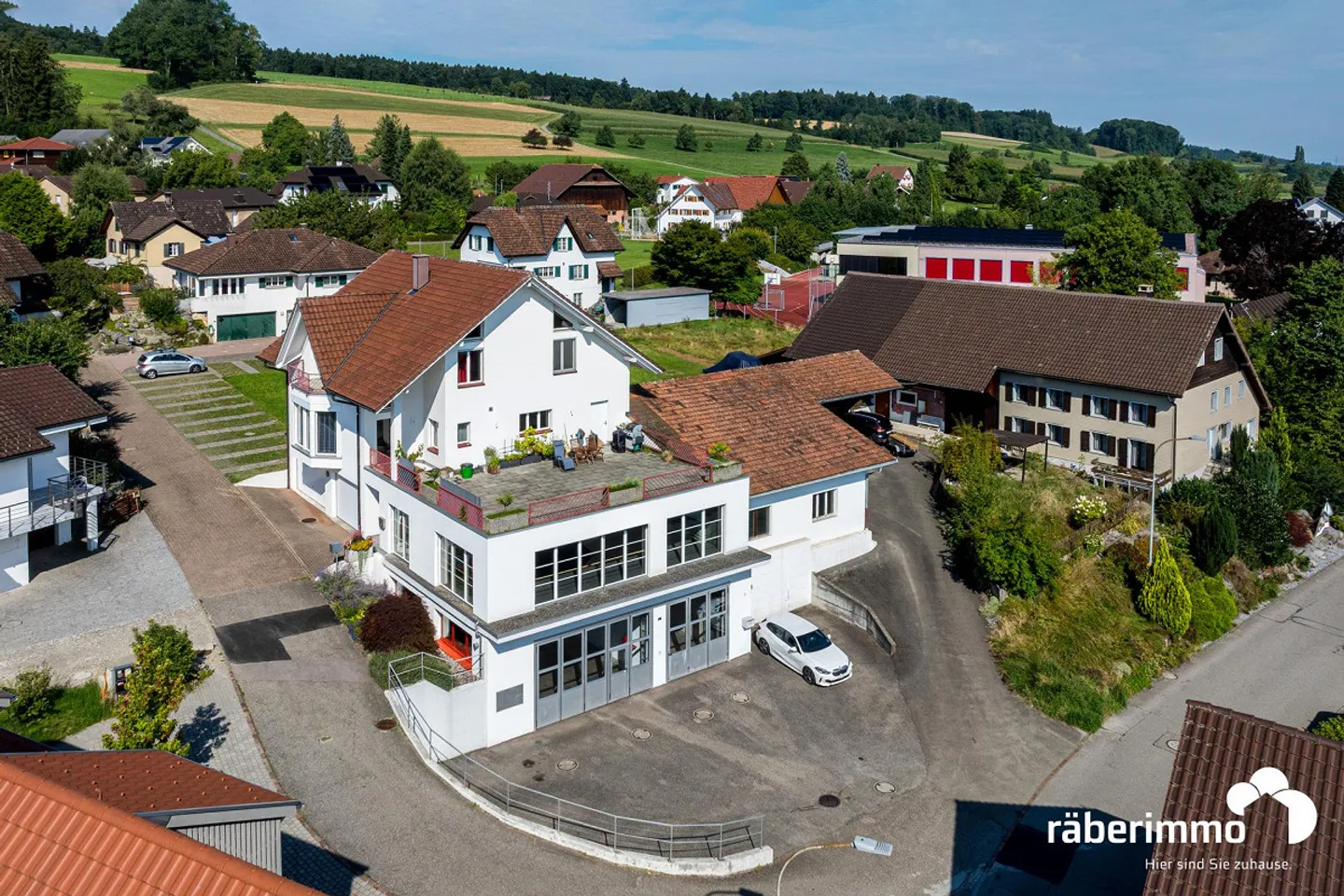 WOHNEN & ARBEITEN UNTER EINEM DACH - Foto 1 von 14