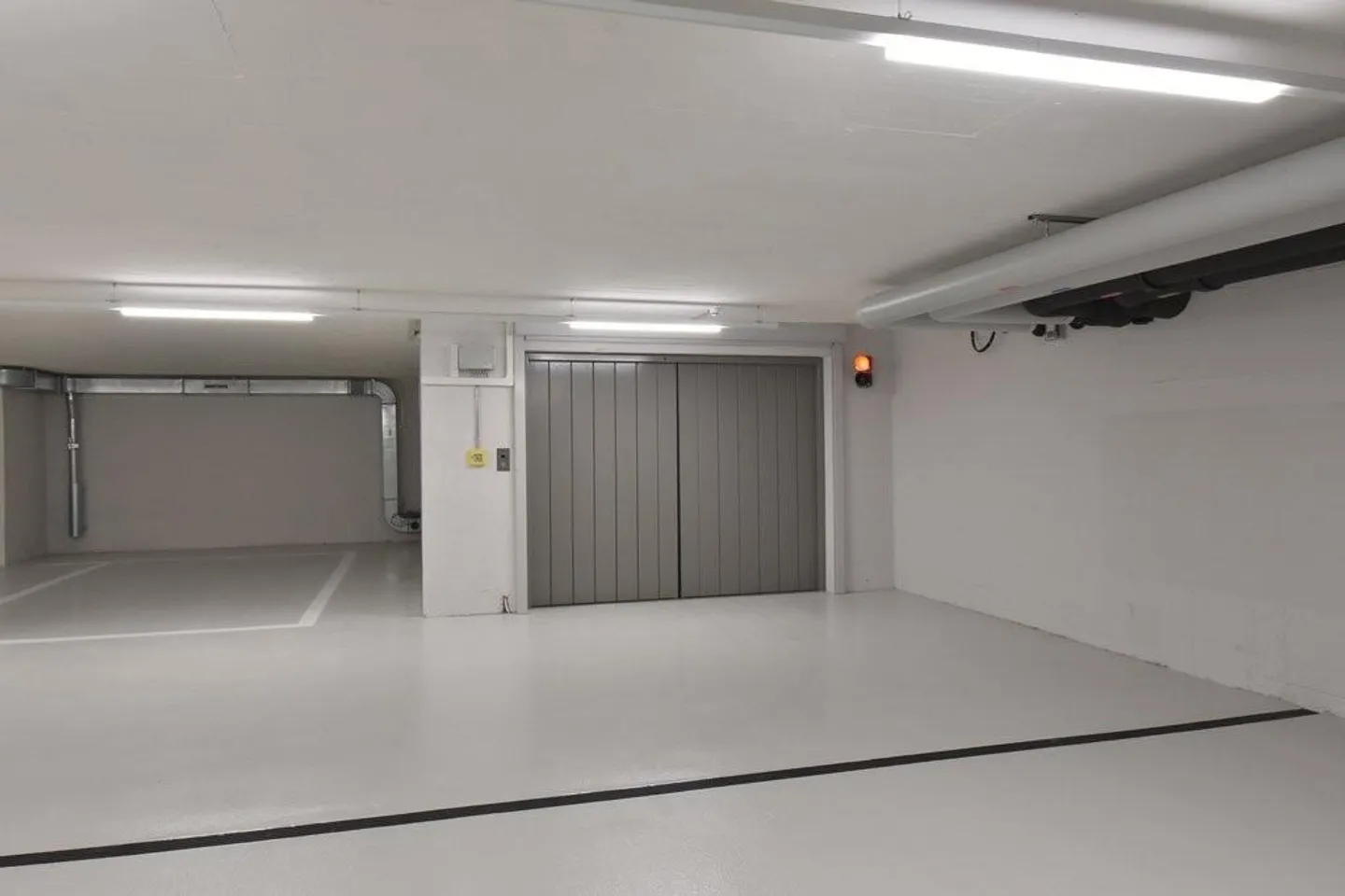 Parking space for rent in the middle of Aarau! - Photo 3 of 3