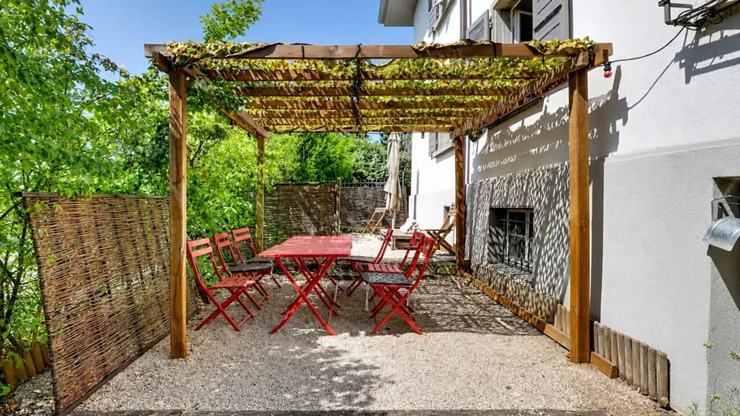 Charaktervolles Einfamilienhaus mit Garten - Foto 6 von 6