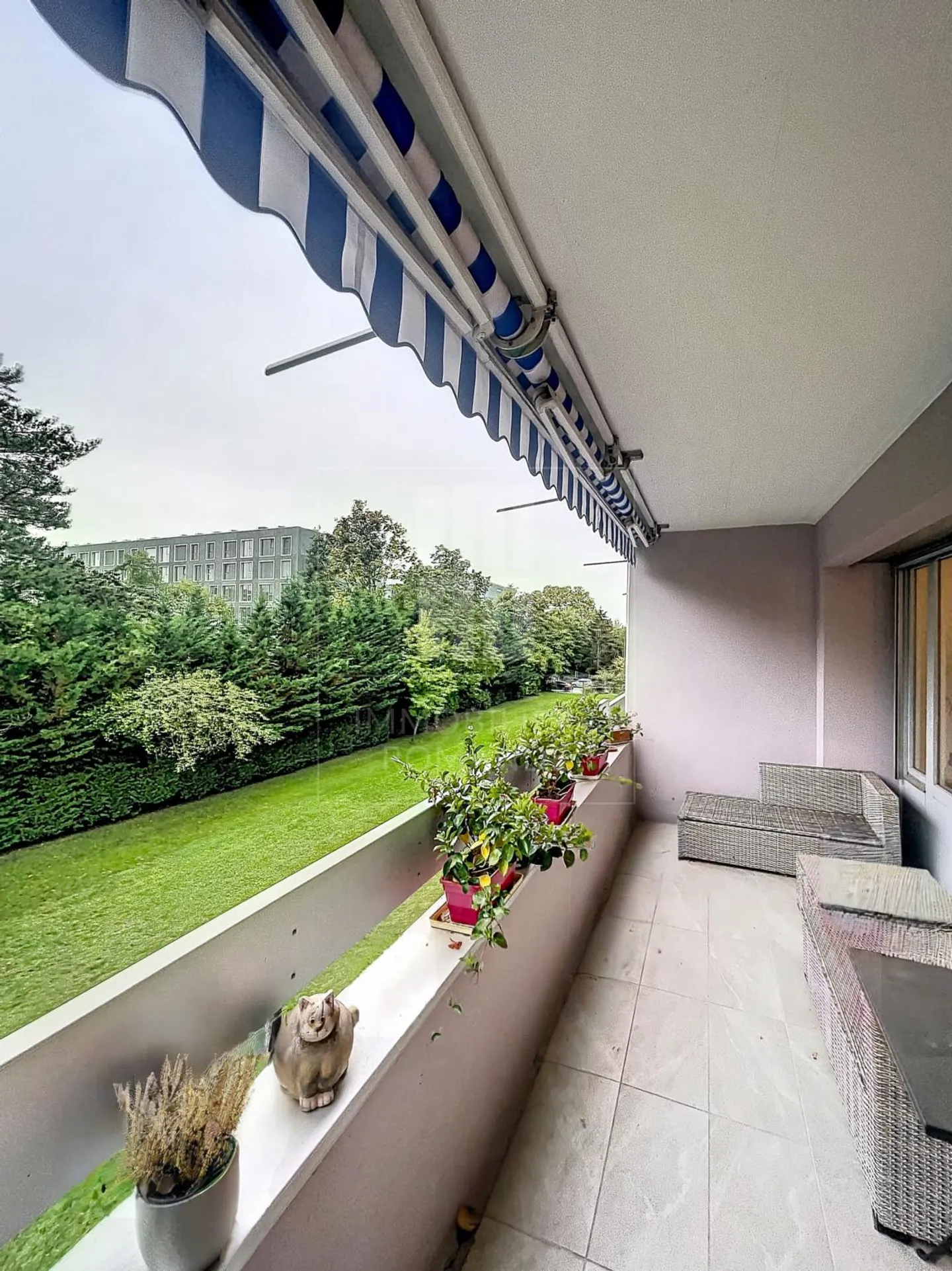 Helles Apartment in Grand-Saconnex - Foto 1 von 4