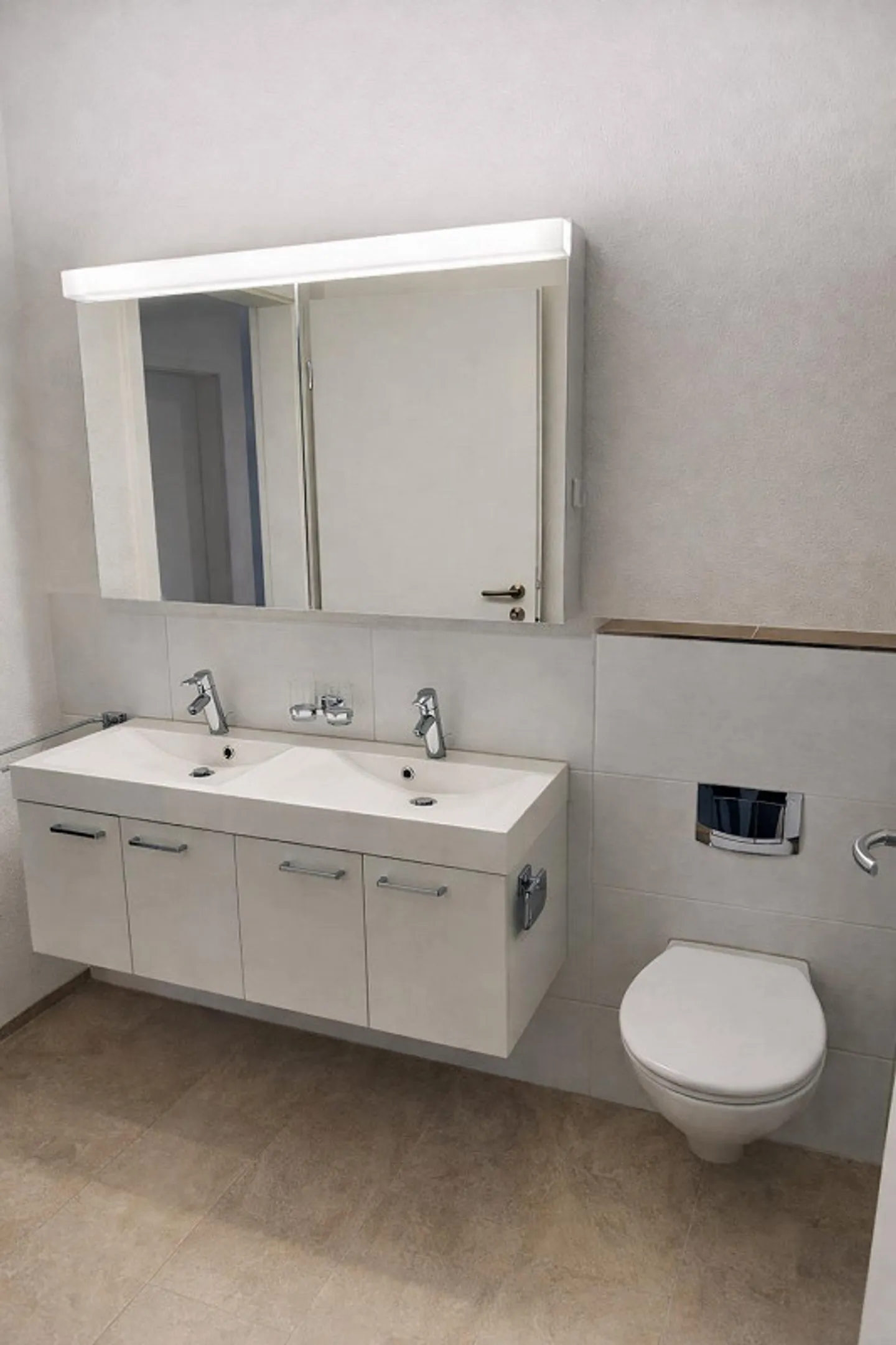 Exclusive 4.5 room apartment with a very large garden (235m2) - Photo 5 of 10