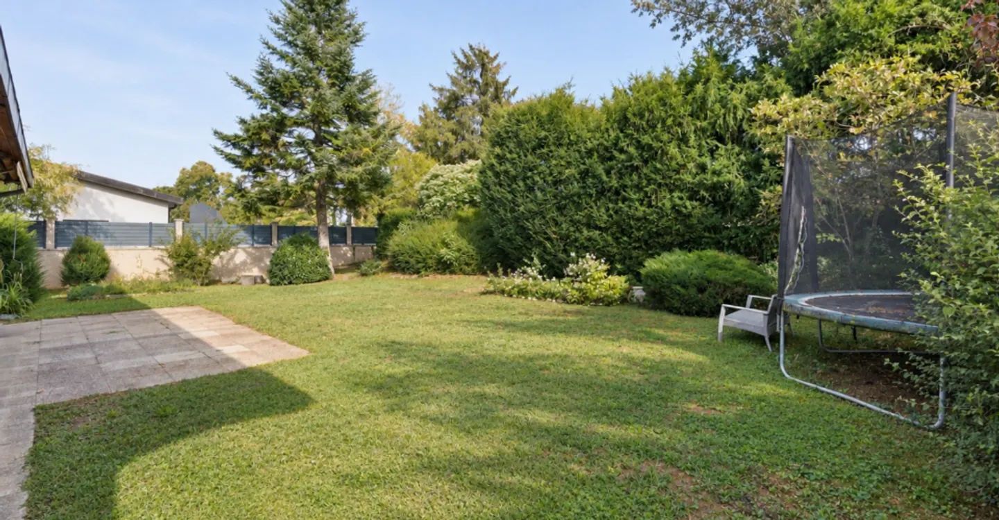 Einfamilienhaus mit Garten zu renovieren - Foto 9 von 12