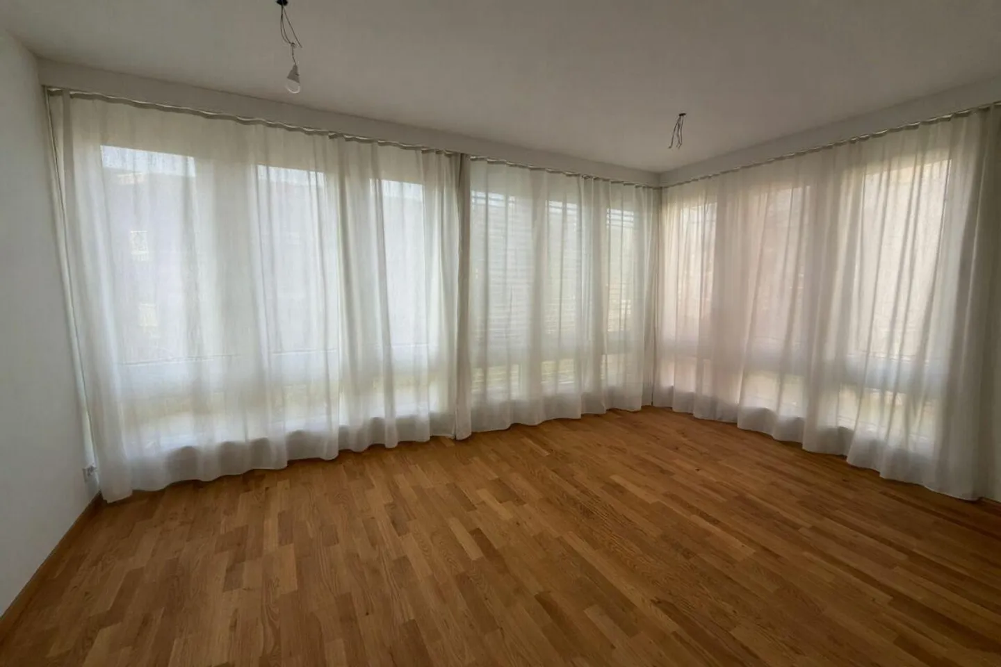 Soleggiato, tranquillo e con un ampio spazio esterno coperto e condivisione del giardino - Foto 7 di 12