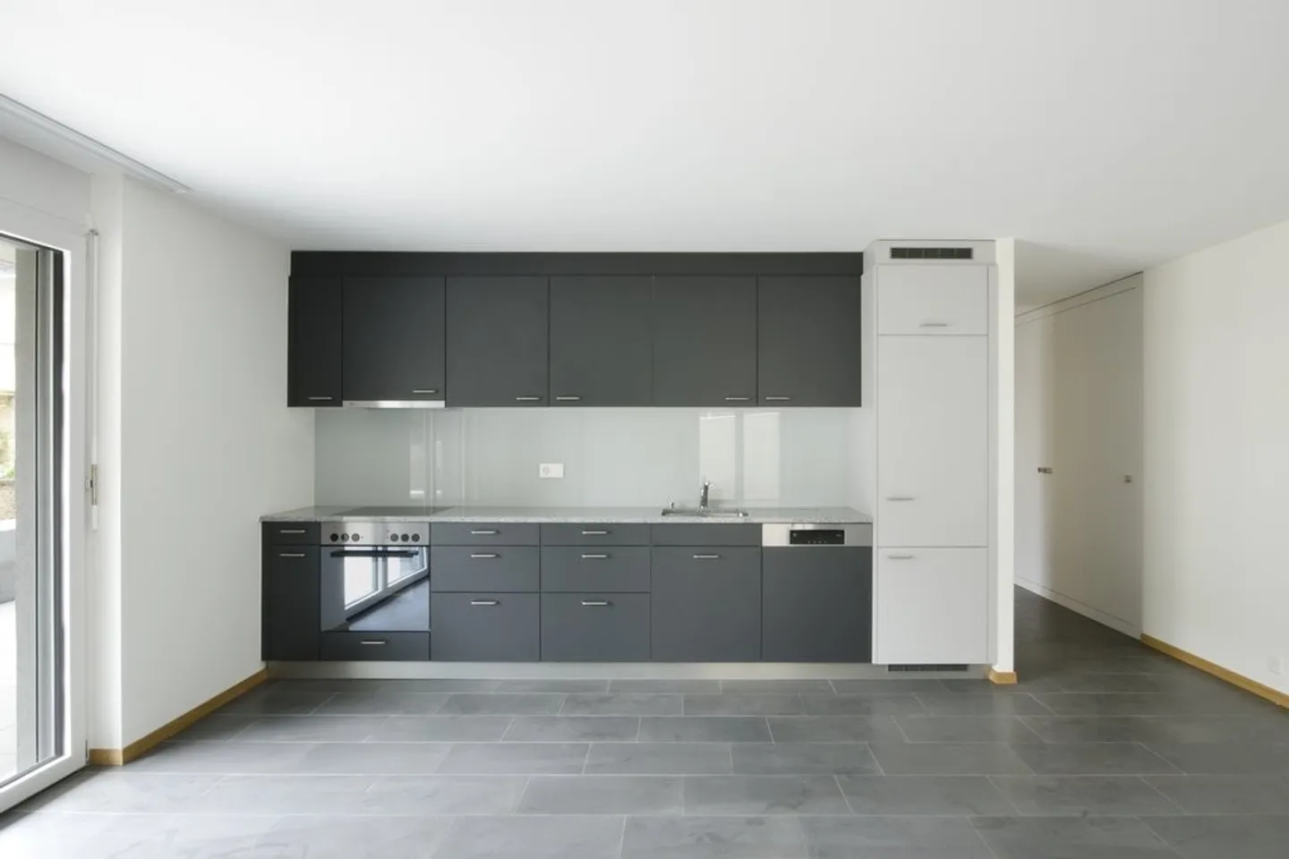 Schöne Wohnung mit großem Balkon - Foto 4 von 4