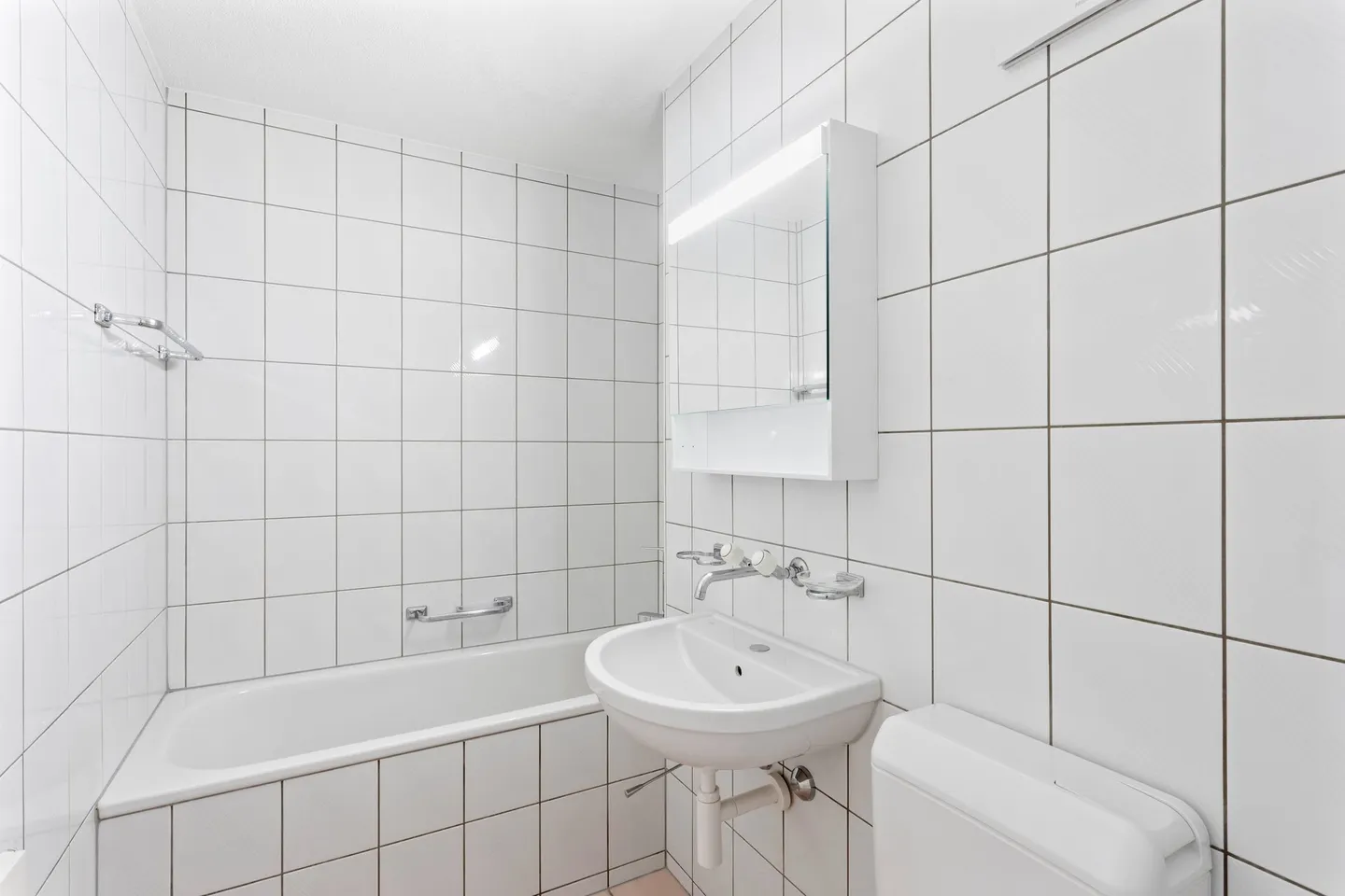 Appartement spacieux avec grand balcon - Photo 5 sur 11