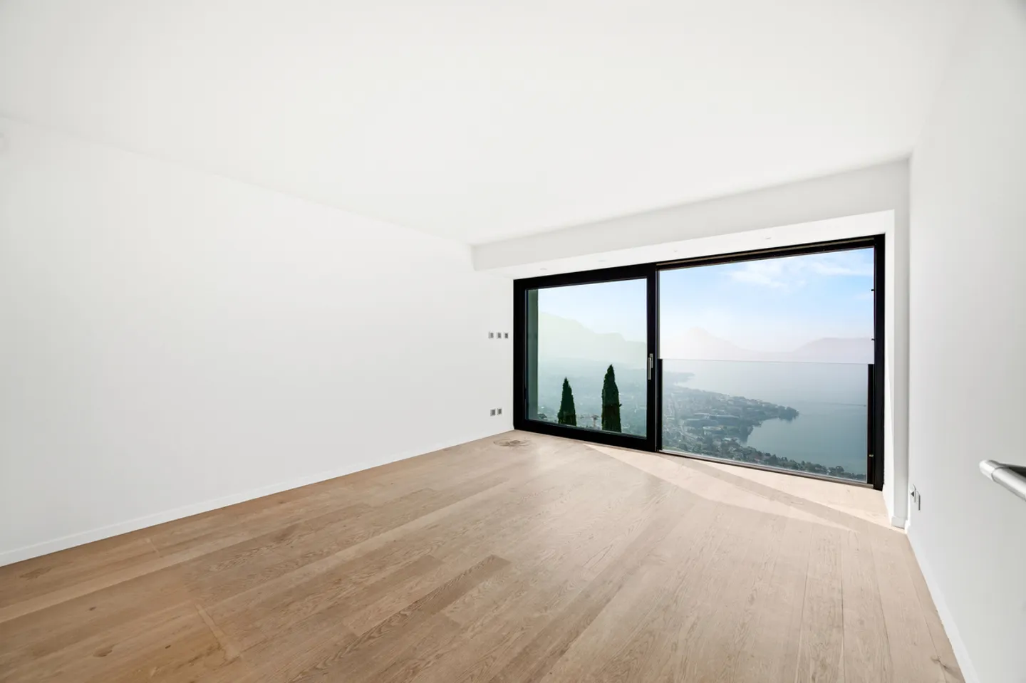 Villa ristrutturata con vista lago - Foto 15 di 17