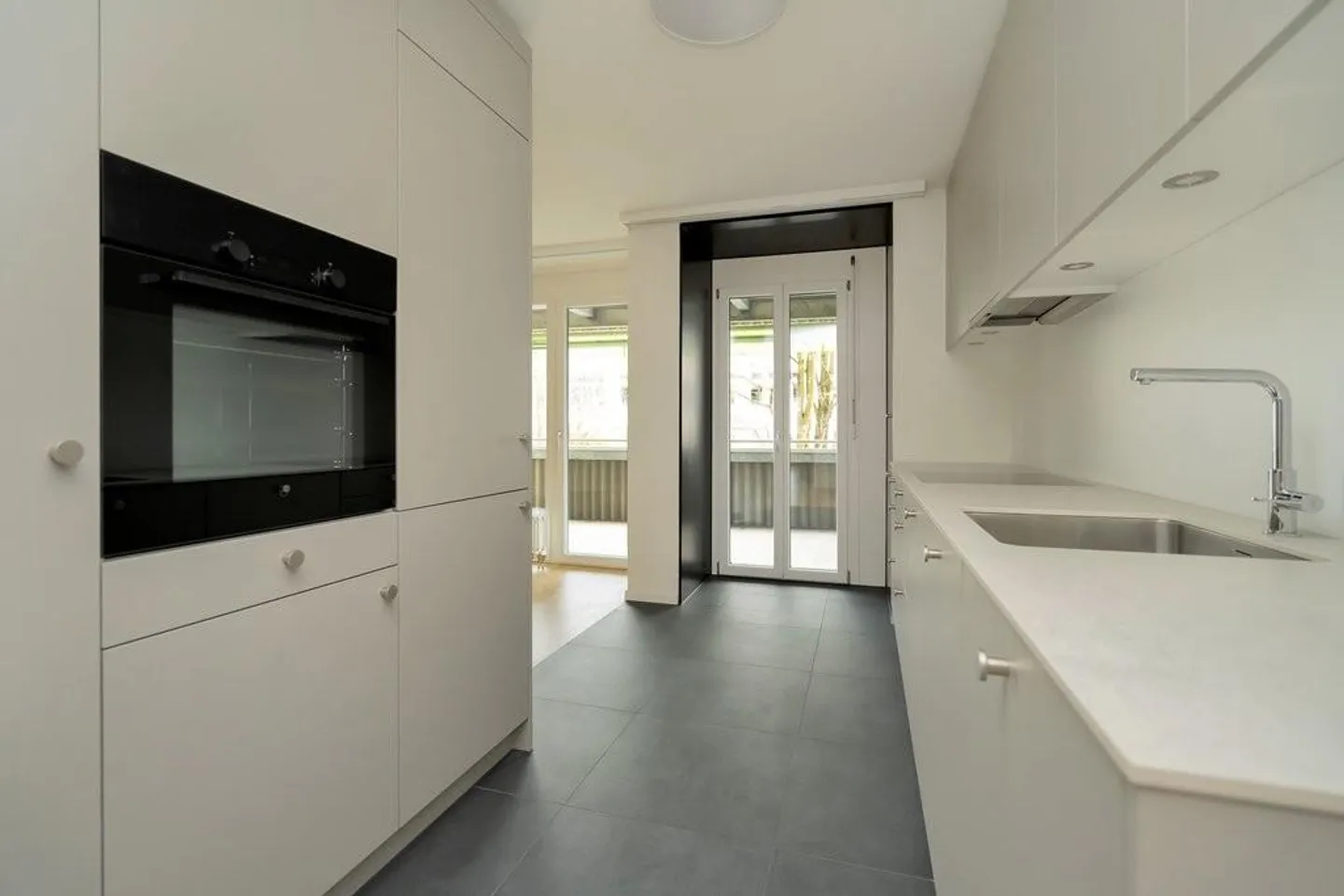 Ampio appartamento di 2,5 stanze - Foto 2 di 6