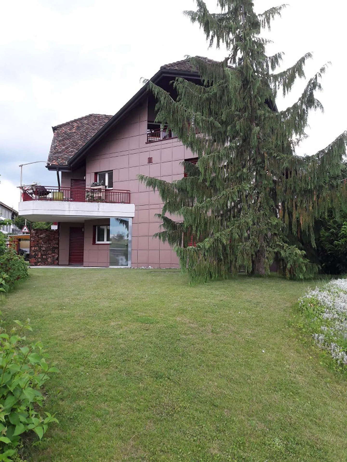 Gemütliche 4.5 Wohnung in Öko-Haus - Foto 1 von 12