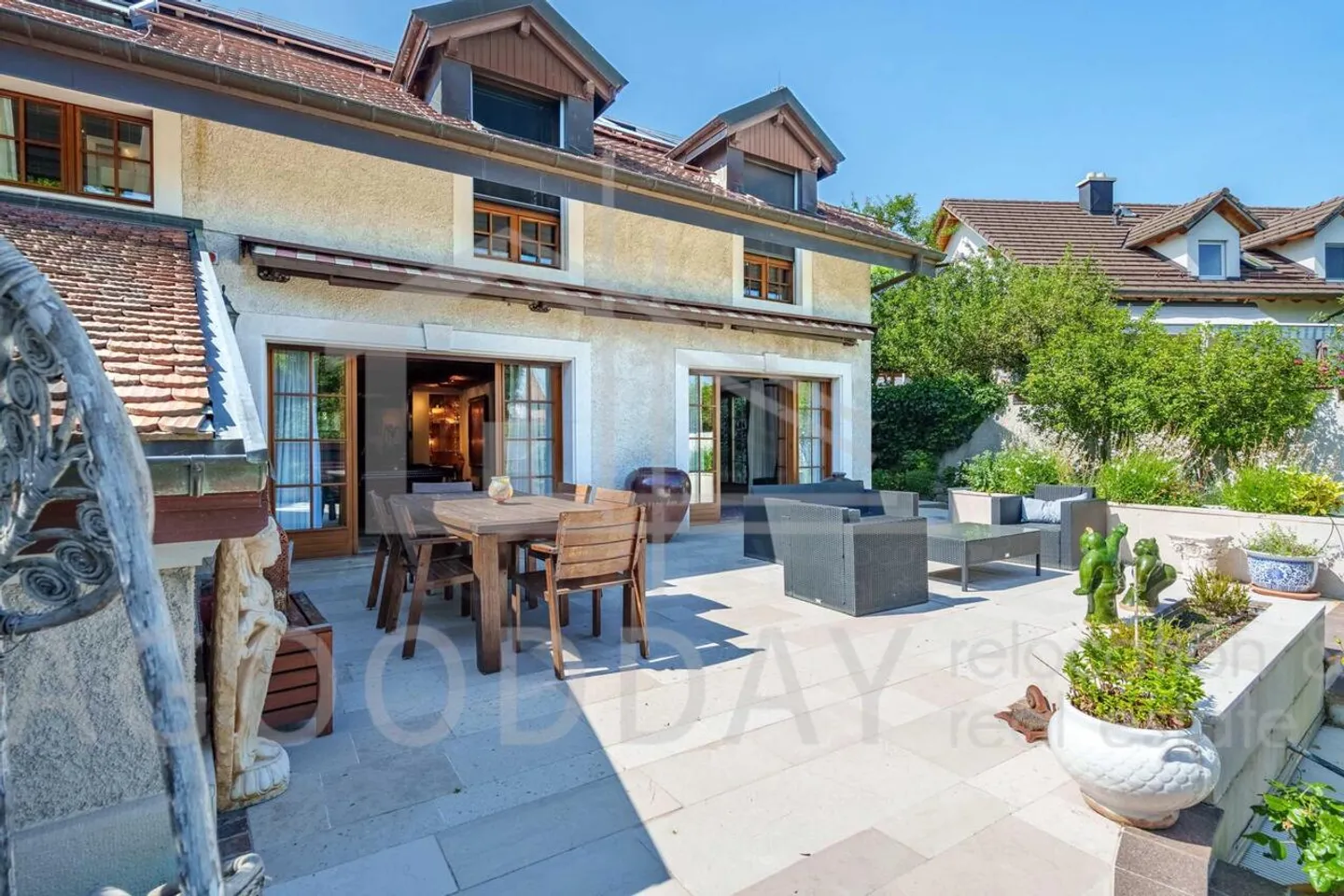 Affascinante casa antica con grande giardino di 1000 m2 nel cuore del villaggio di Ge - Foto 11 di 12