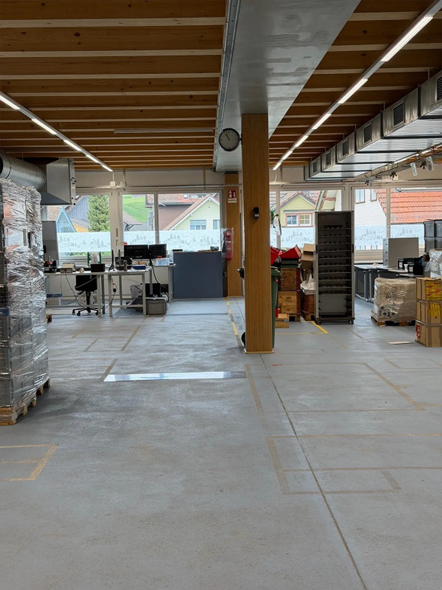 Spazio di stoccaggio e commerciale funzionale - Foto 5 di 5