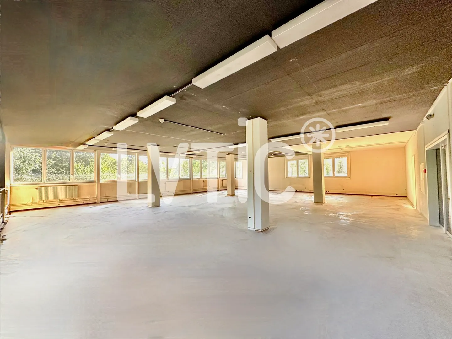 Büros, 1500 m² teilbare Räumlichkeiten zur Miete in Carrouge - Mézières - Foto 2 von 6