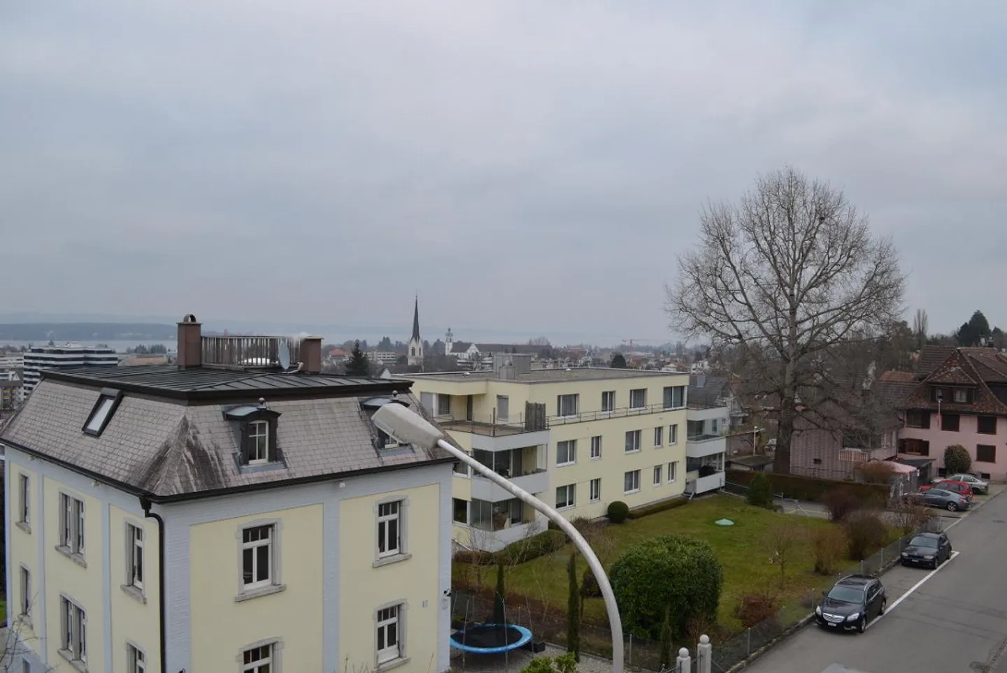 Appartamento mansardato di 2 1/2 stanze con vista lago - Foto 7 di 7