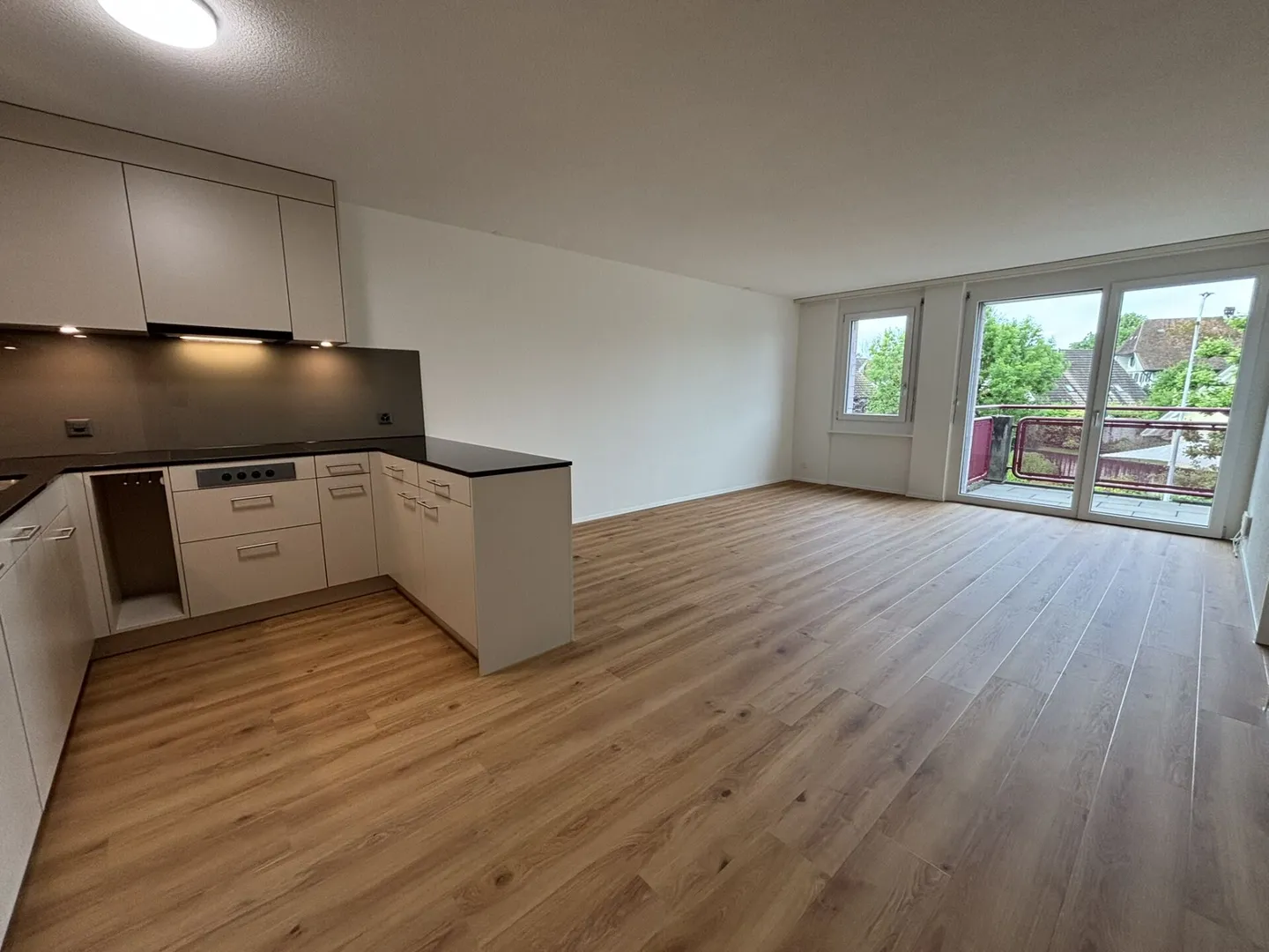 Appartamento 2½ locali parzialmente ristrutturato per persone di 60 anni e oltre - Foto 3 di 9