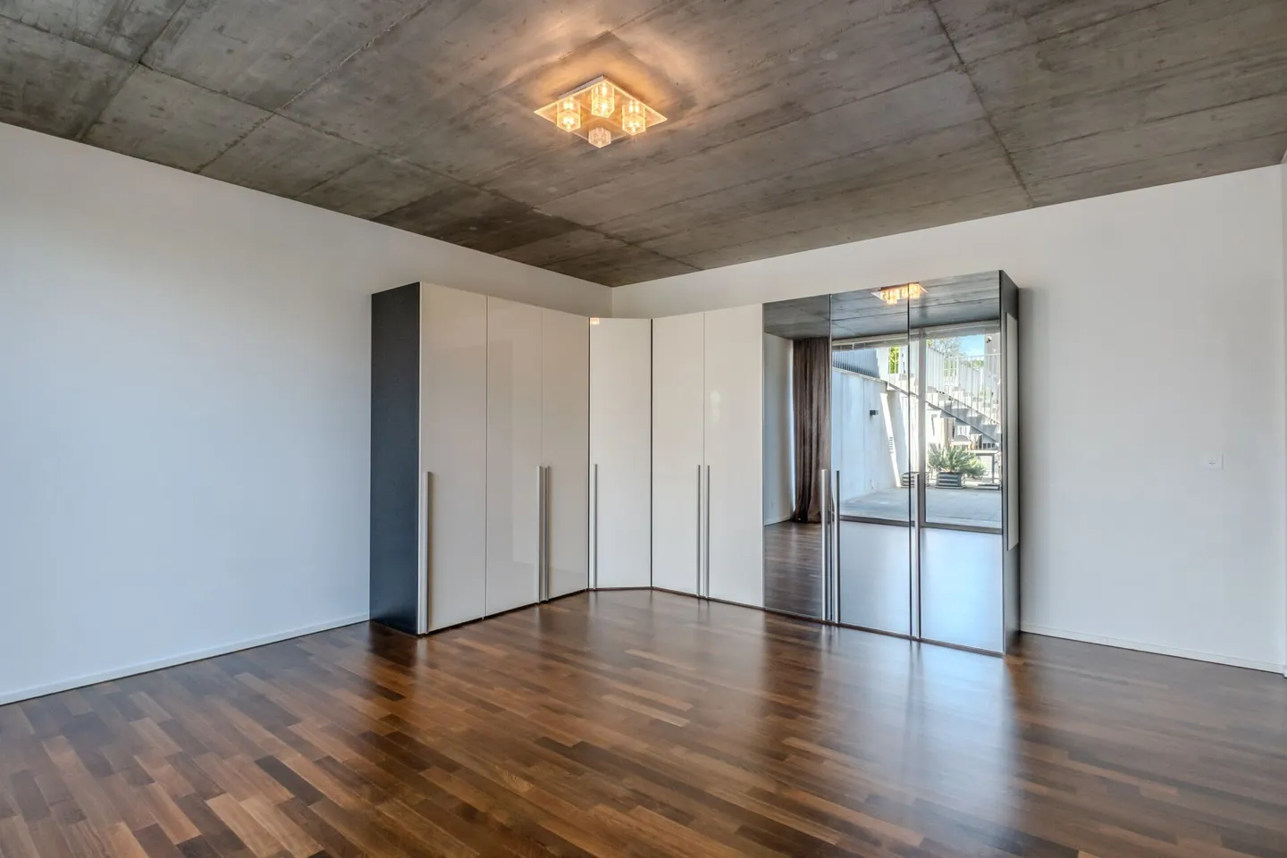 Spacieux appartement contemporain de 6.5 pièces avec patio - env. 208 m² habitables - Photo 16 sur 26