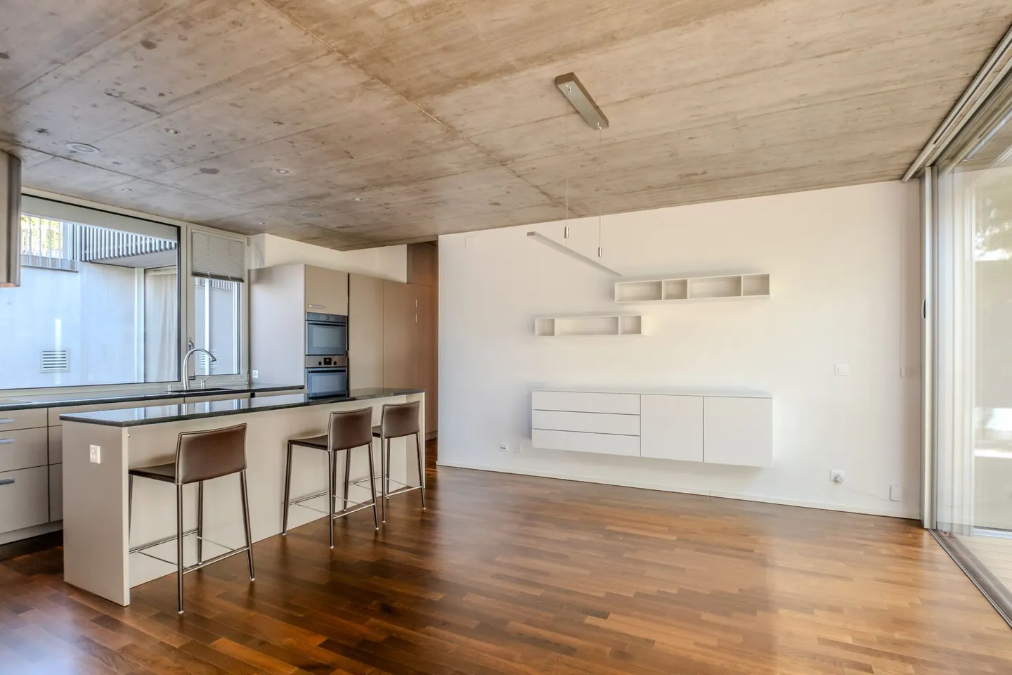 Spacieux appartement contemporain de 6.5 pièces avec patio - env. 208 m² habitables - Photo 23 sur 26