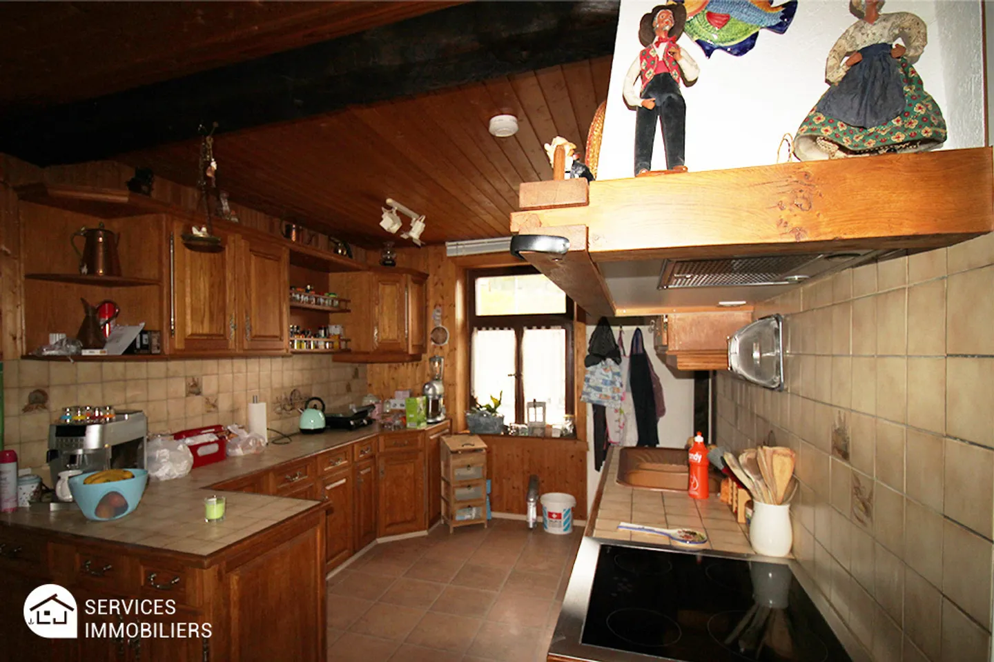 Pretty Single Family House - Photo 8 of 18