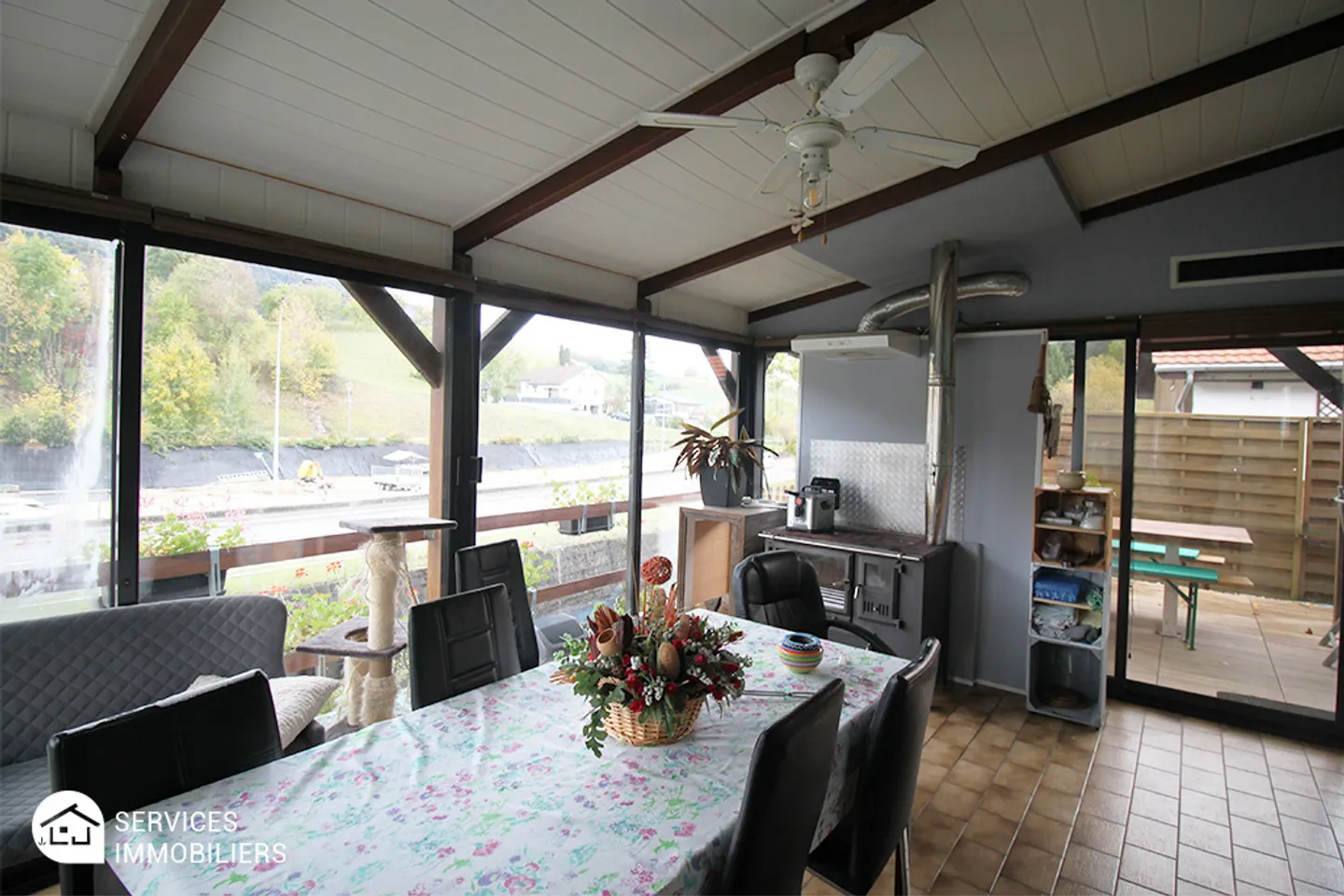 Pretty Single Family House - Photo 13 of 18