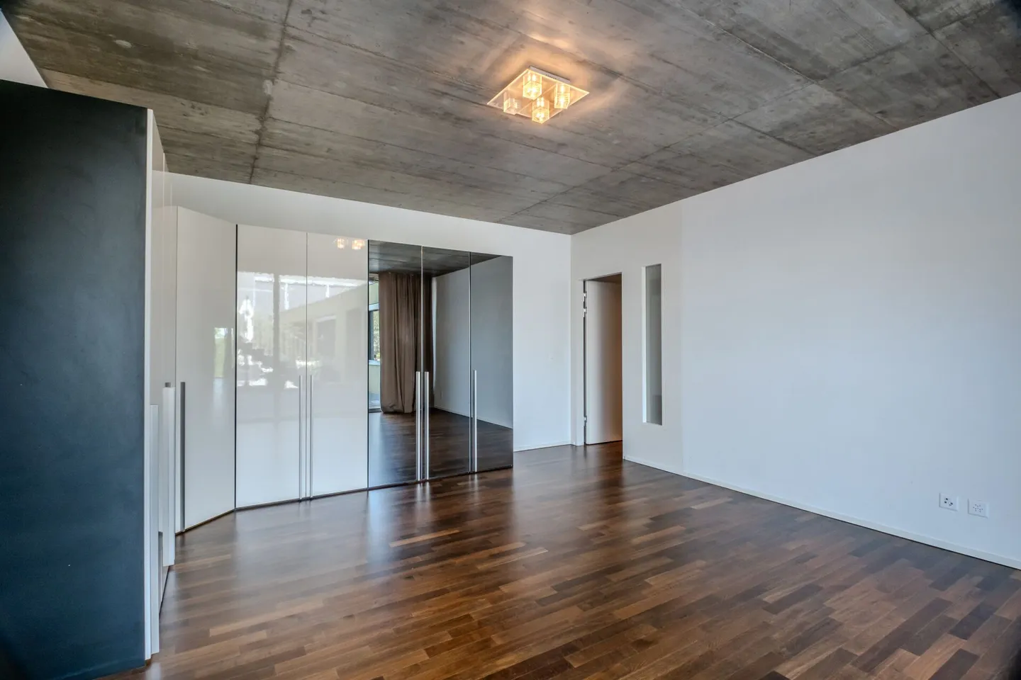 Spacieux appartement contemporain de 6.5 pièces avec patio - env. 208 m² habitables - Photo 18 sur 26
