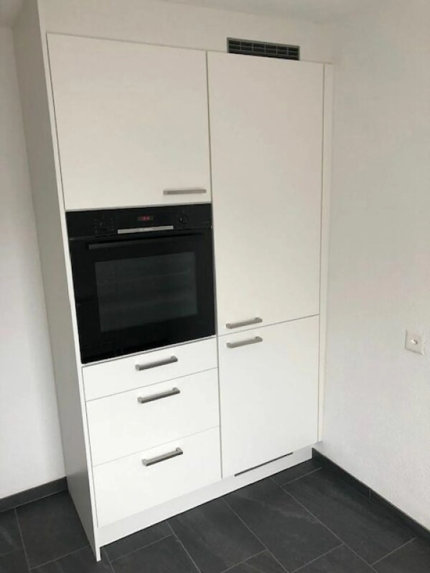 Between City Pulse and Sunday Calm. - Photo 3 of 10