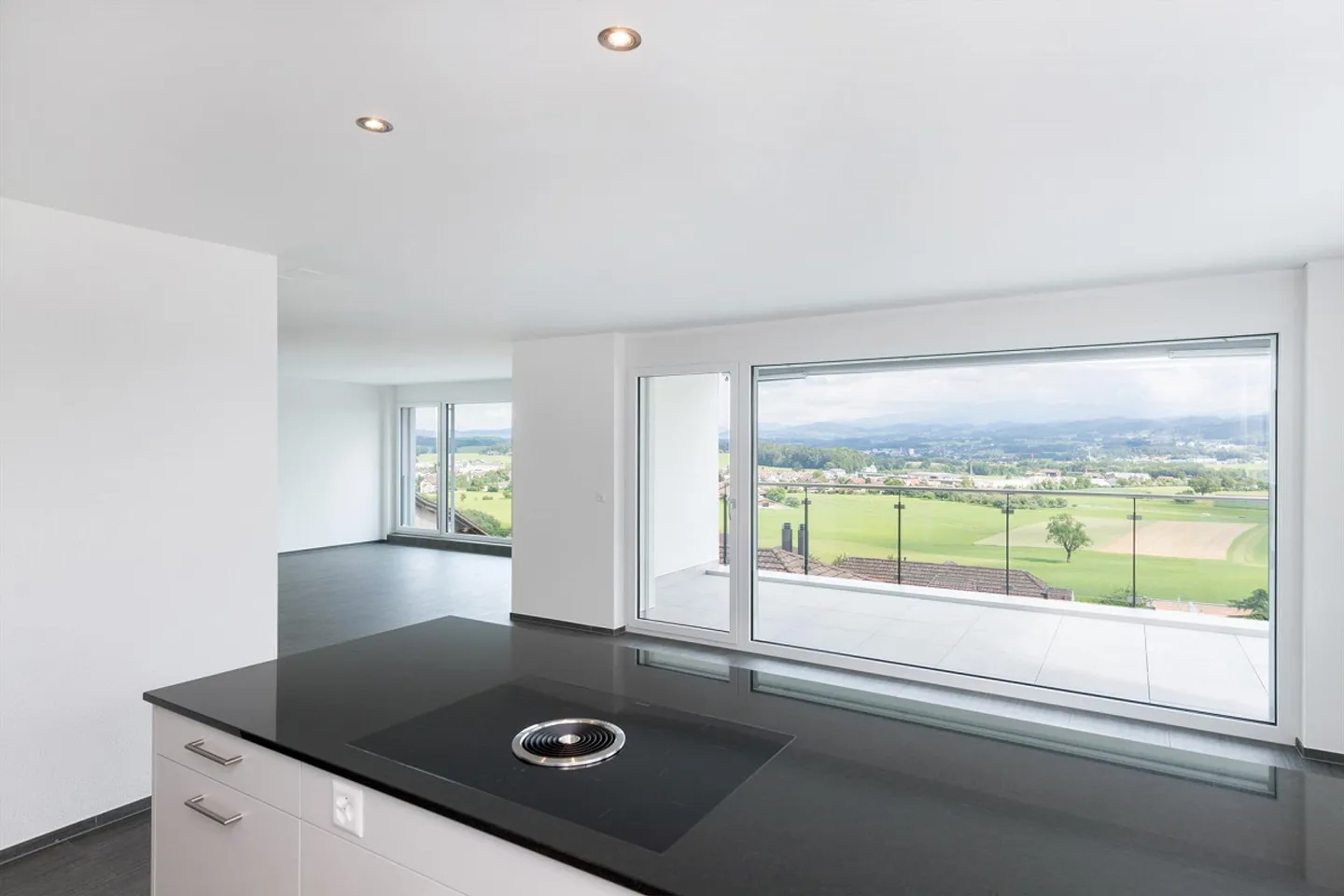Aussergewöhnliches Penthouse mit Traumaussicht - Foto 3 von 12